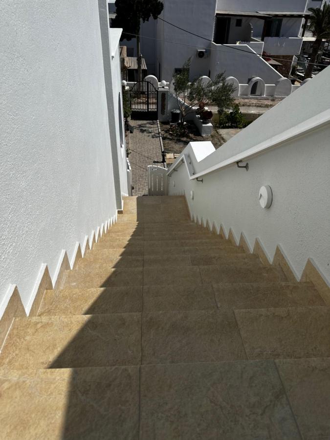 Veldi Art - Kamari Beach Apartment Fira  Exterior foto